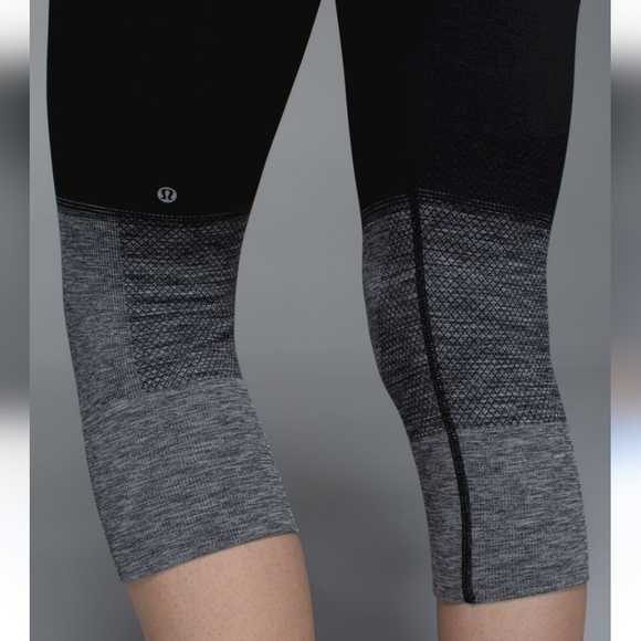 Lululemon Seamlessly Street Crop Heathered Black and Gray Size 6 - Picture 2 of 7